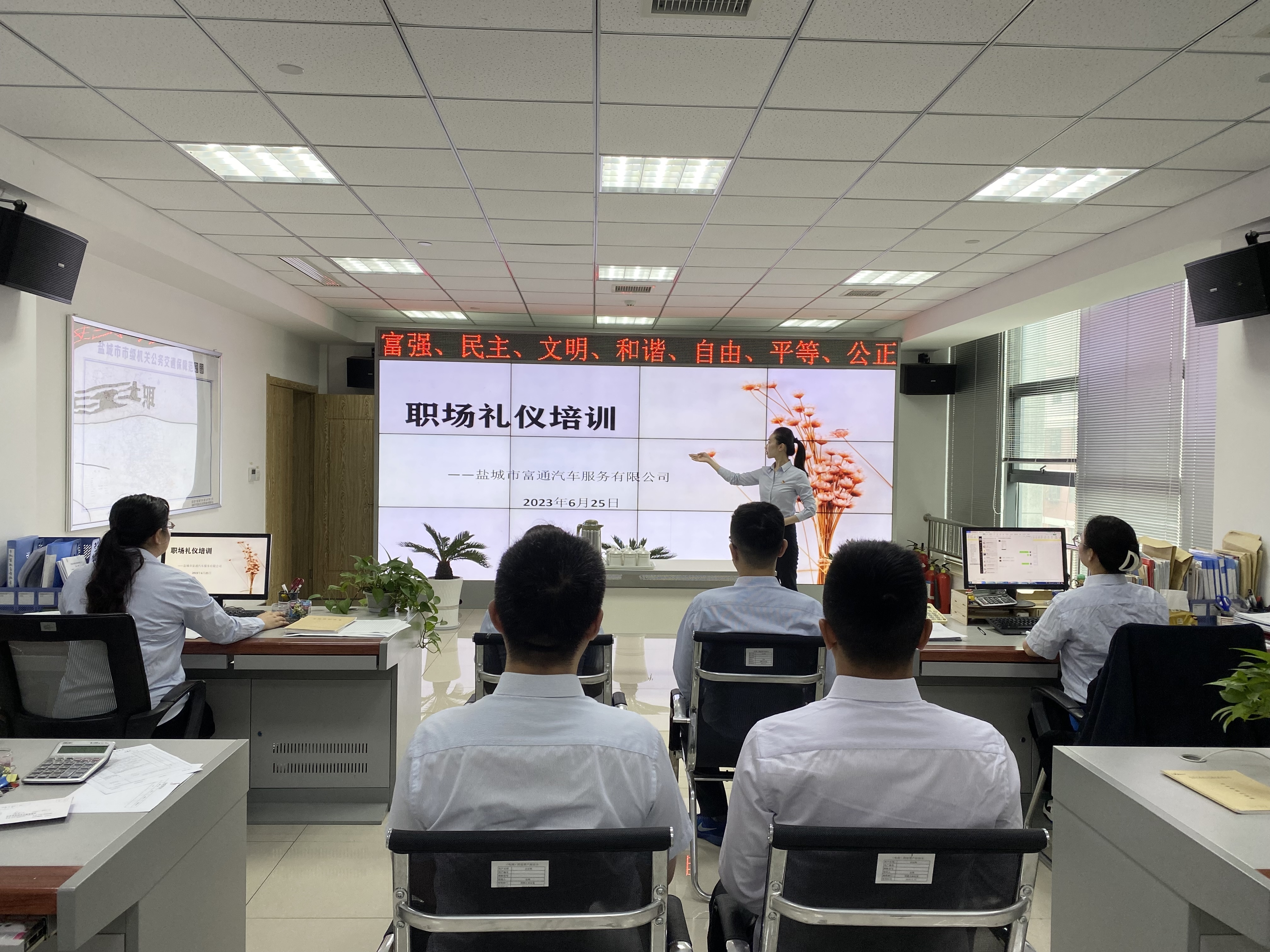 73b04ba95ba95388c8f22f049cce74d.jpg 73b04ba95ba95388c8f22f049cce74d.jpg