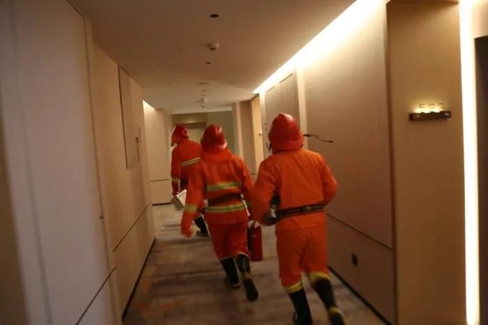 正在上传... 正在上传...