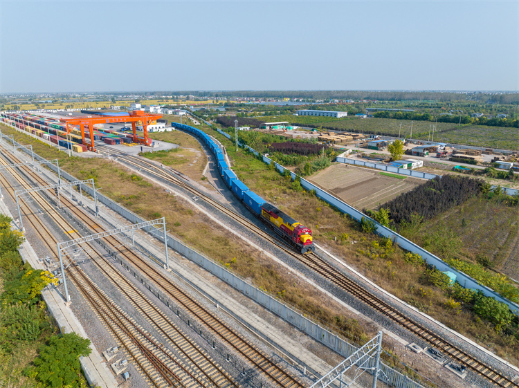 海铁定班班列开通 (3).jpg