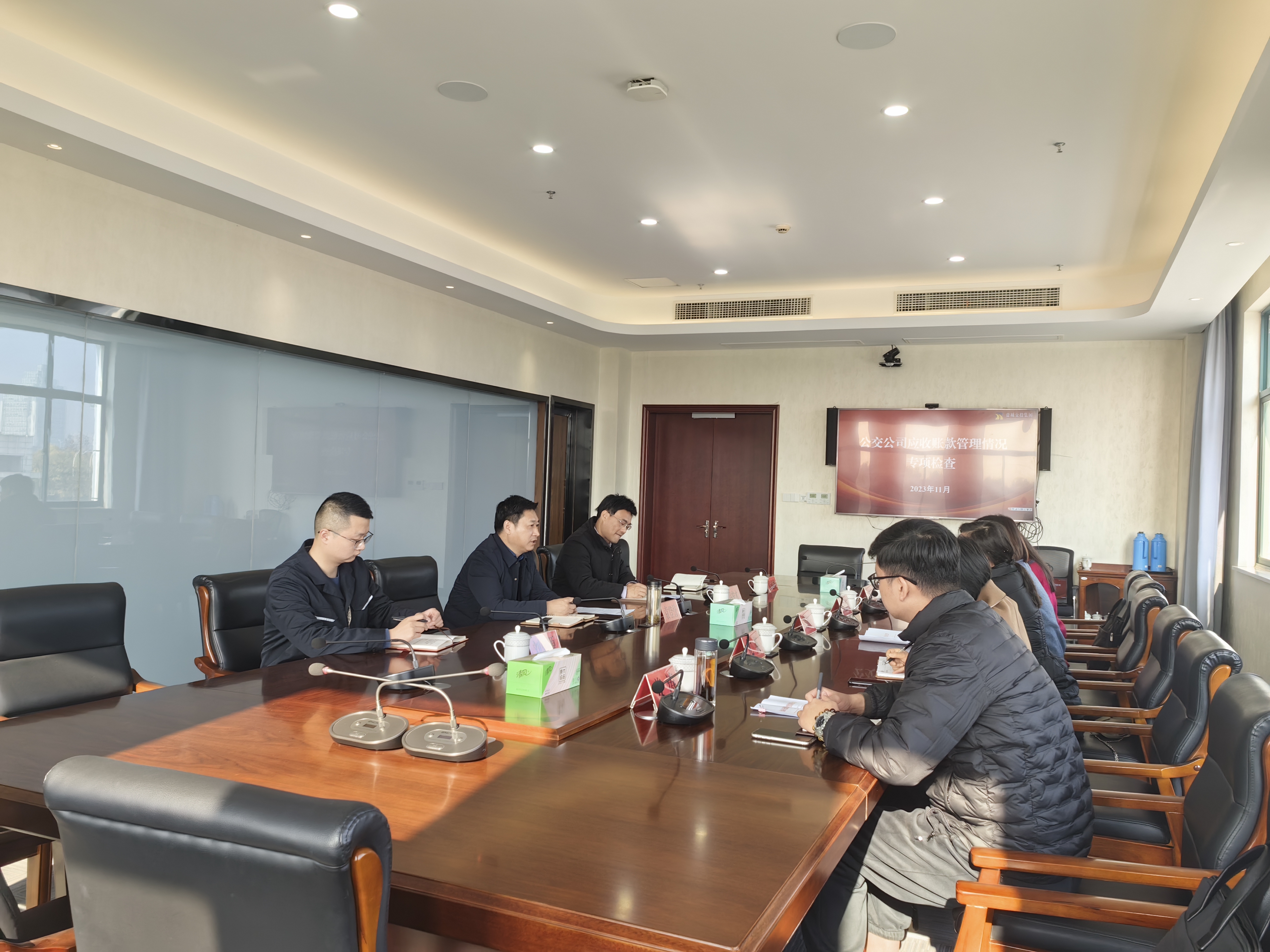 公交1.jpg 公交1.jpg