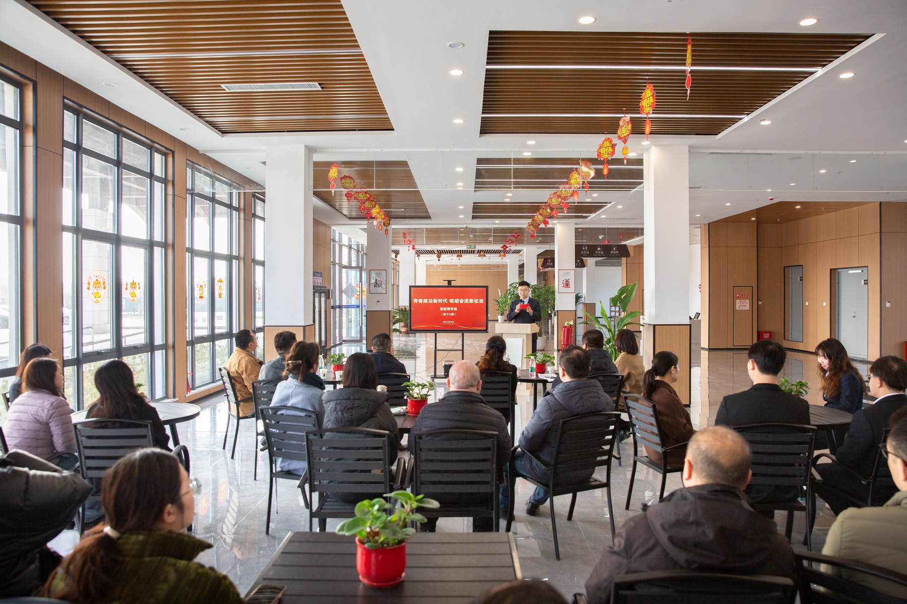 青年说-7.jpg 青年说-7.jpg