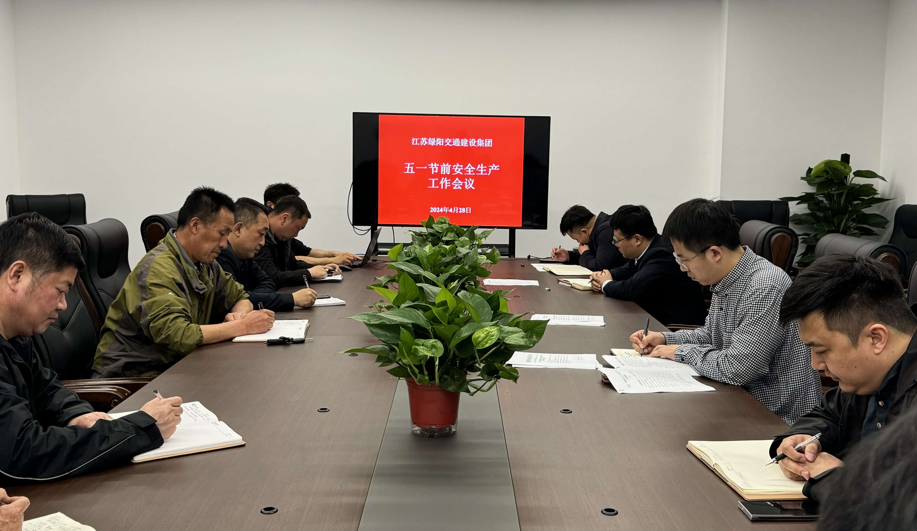 88749d0289e2058a72a582ac181b896.jpg 88749d0289e2058a72a582ac181b896.jpg