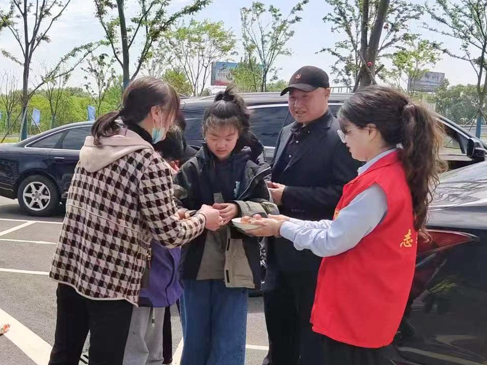 20240506-公路服务公司-2_副本_副本.jpg 20240506-公路服务公司-2_副本_副本.jpg