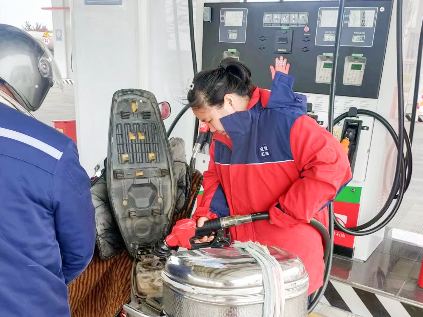 20240506-新盐交投石油_副本.jpg 20240506-新盐交投石油_副本.jpg